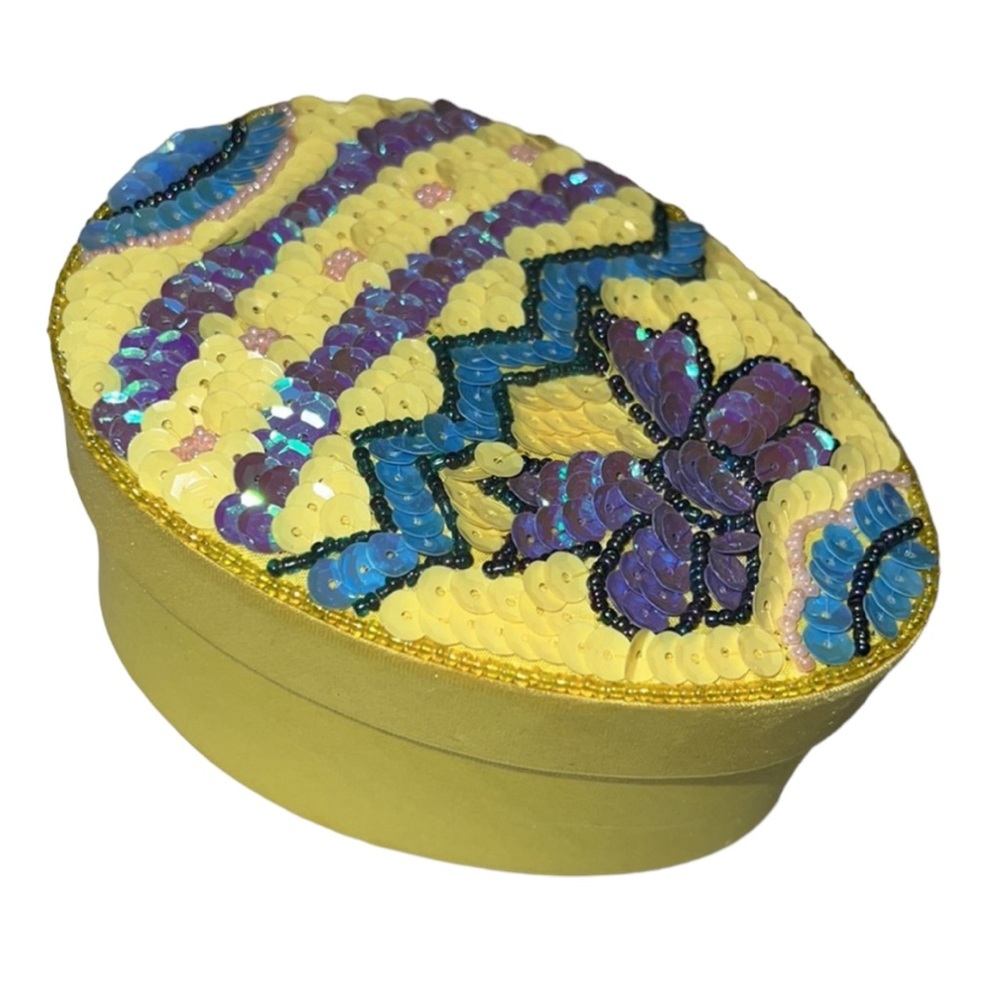 VINTAGE SEQUIN AND BEADED EASTER EGG BOX SATIN FABRIC LINED YELLOW BLUE PURPLE